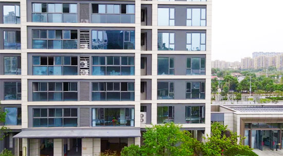 1741082217758647.jpg 3.jpg